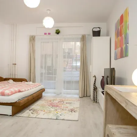 Hanna Studio Is In The Heart Of Pest Broadway Apartment